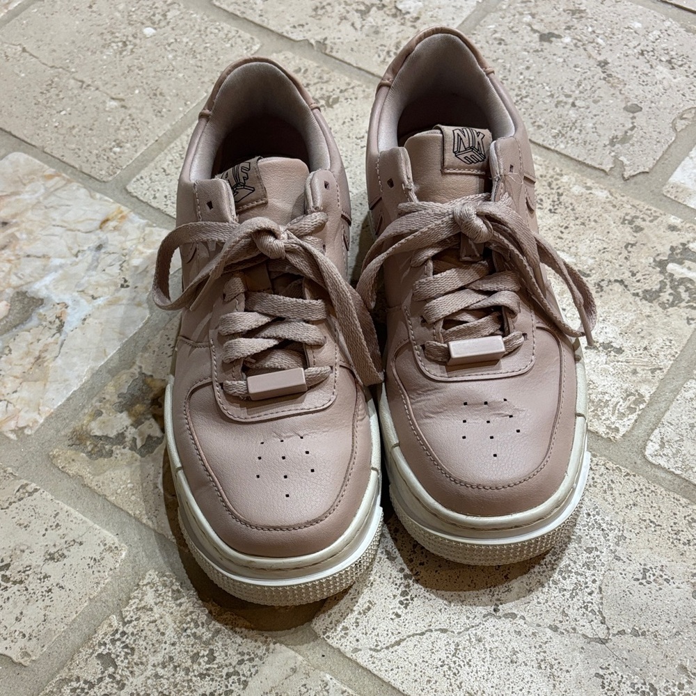 Nike Air Force 1 Blush Pink Sneakers size 6